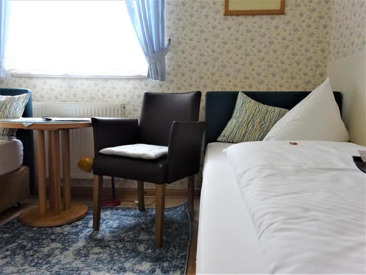 Hotel Zur Fährbrücke 3*